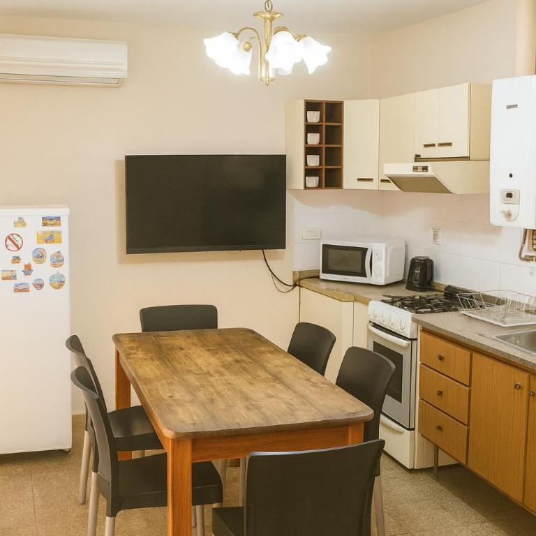 casa para 10 exc ubicacion garage 3 autos - Casa Unifamiliar de 3 dormitorios - 3
