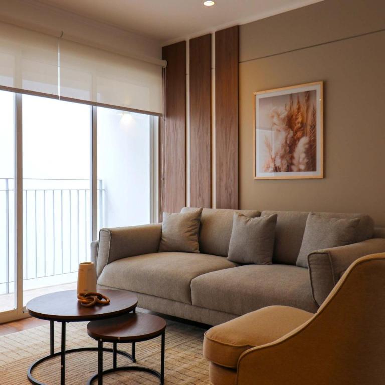 Executive 2BR with Balcony in Premium San Isidro - Two-Room Apartment - 1