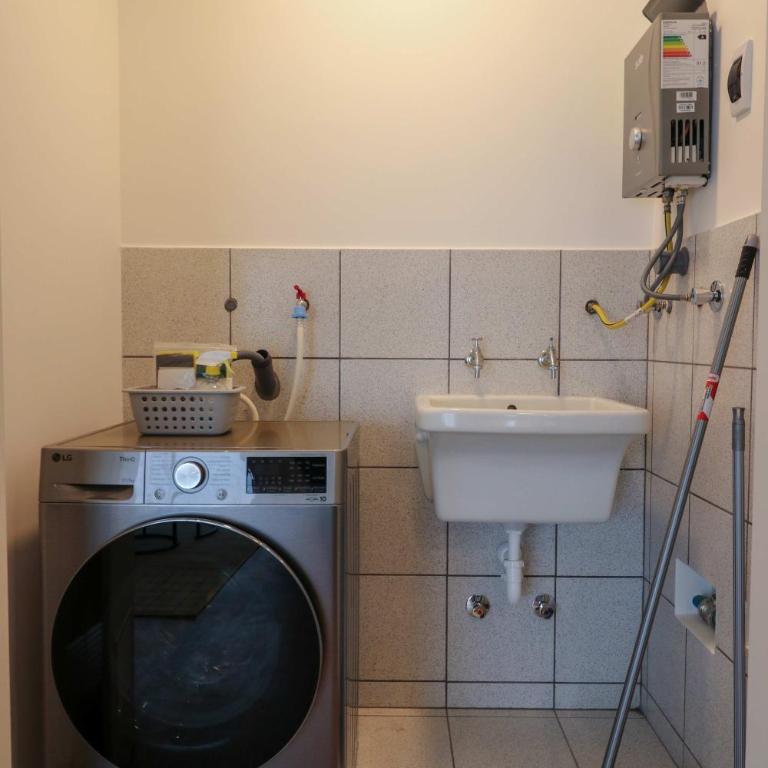 Executive 2BR with Balcony in Premium San Isidro - Two-Room Apartment - 25