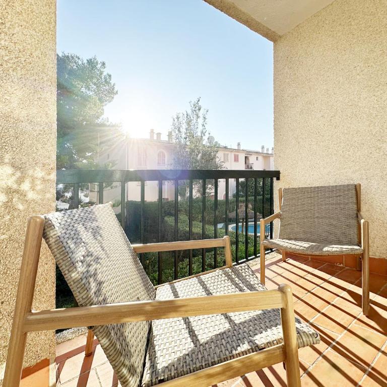 Apt Tamarells Pinaret 350m to the beach By JS Villas - Apartamento - 2