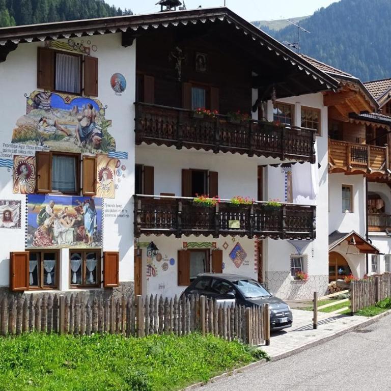 La Capinera Canazei Apartments - Appartamento Premium con 3 Camere da Letto e Balcone - 1