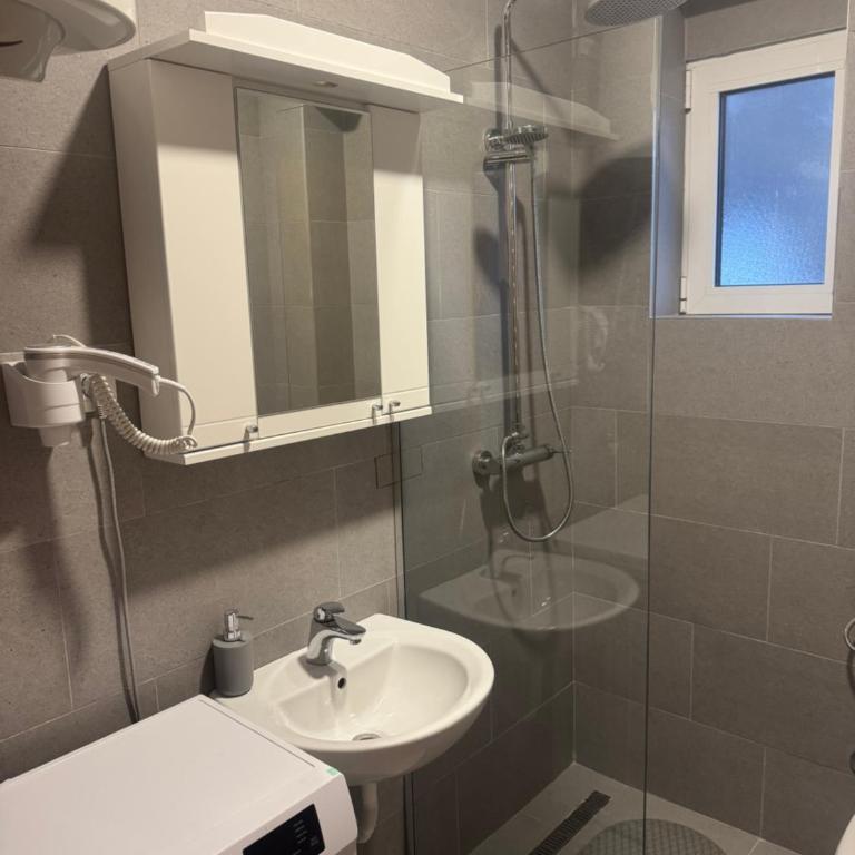 Apartmans Vukasin - Apartman sa 2 Spavaće Sobe - 6