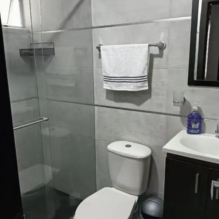 Apartamento por días - Three-Bedroom Apartment - 1