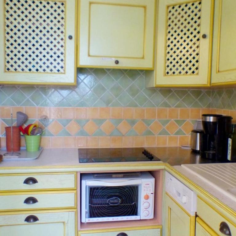 Bright apartment of 44 m with a nice balcony - Apartment - 5