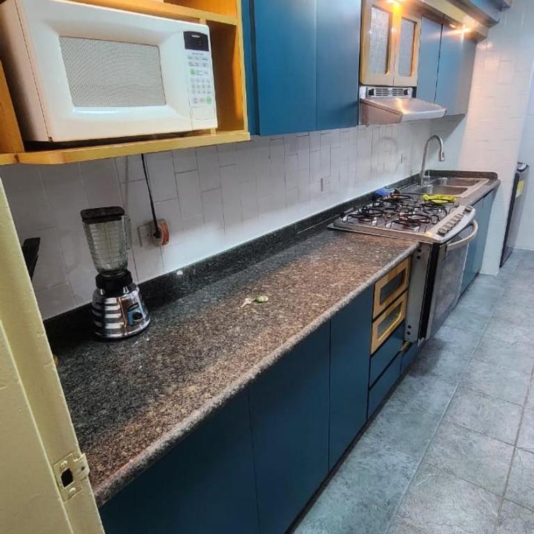 Beautiful apartment in the colonial area of Chacao - Three-Bedroom Apartment - 2