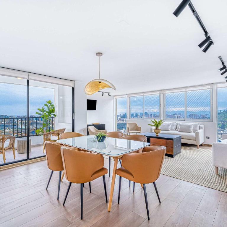 Skyline Home - 3D Wifi & City Views - Apartment - 1