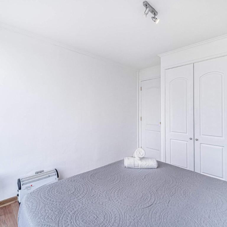 Skyline Home - 3D Wifi & City Views - Apartment - 10