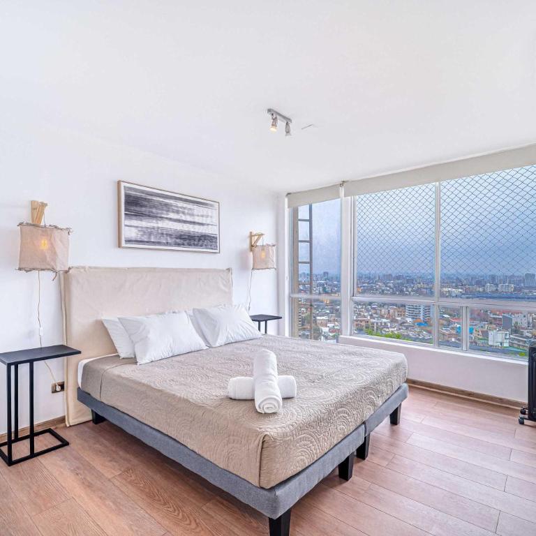 Skyline Home - 3D Wifi & City Views - Apartment - 12