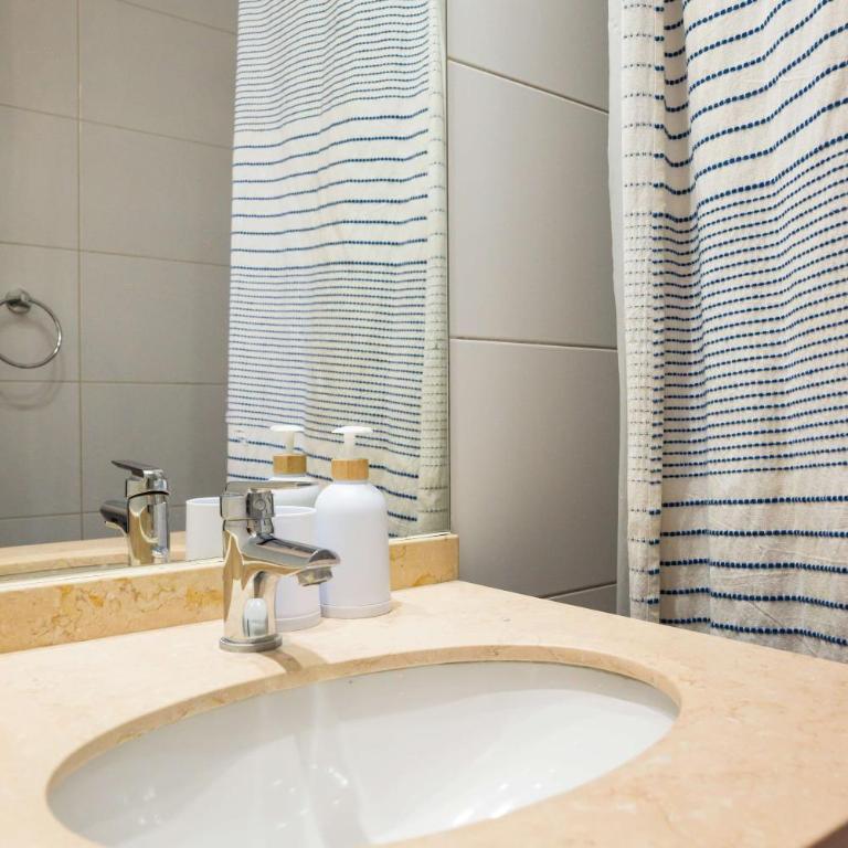 Modern Apartment in Las Condes near Mall & Park - Apartment - 21