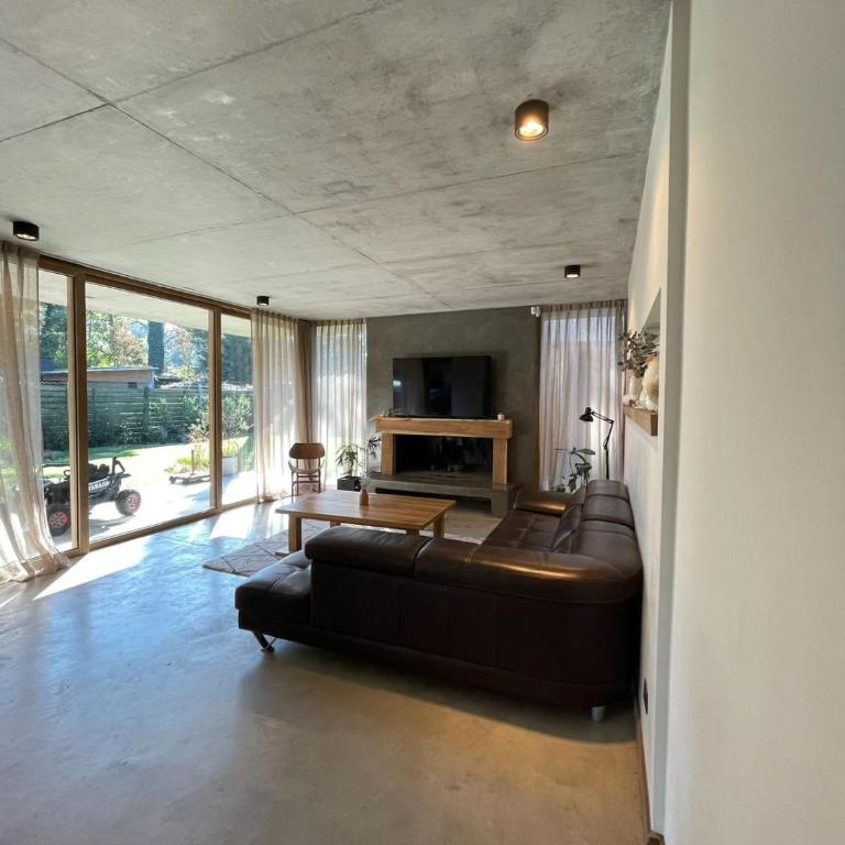 Casa Cami - Casa en Bosque Peralta Ramos Para 6 PAX Con parrilla - Hola Sur - Casa de 3 dormitorios - 7