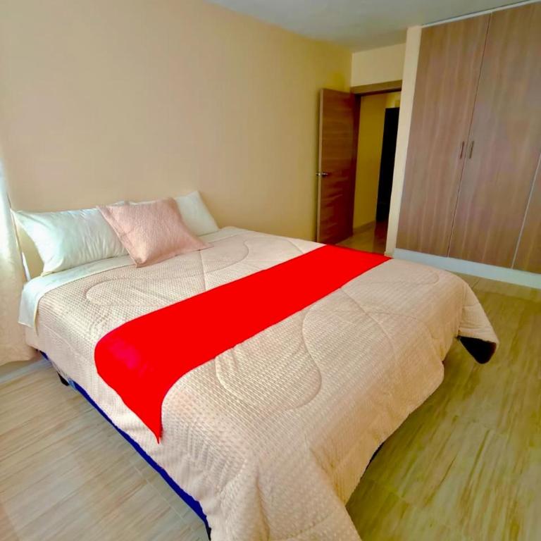 DEPARTAMENTO EN Riobamba ALBORADA VIP - Three-Bedroom Apartment - High Floor - 3
