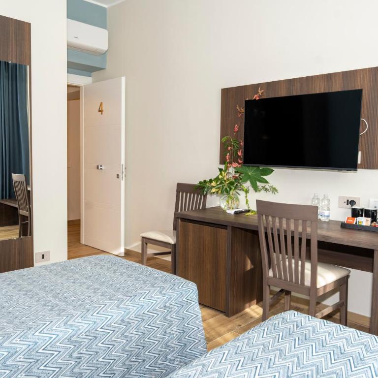 Lepanto Central - Double or Twin Room - 1