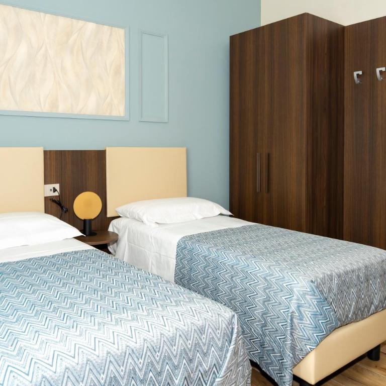 Lepanto Central - Double or Twin Room - 5