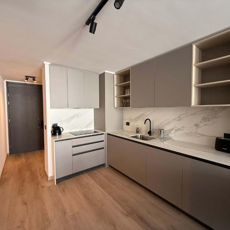 Stylish 1-BR Urban Oasis for 3 in Las Condes - Apartment - 3
