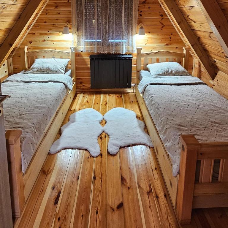 Snowflake - Two-Bedroom House - 2