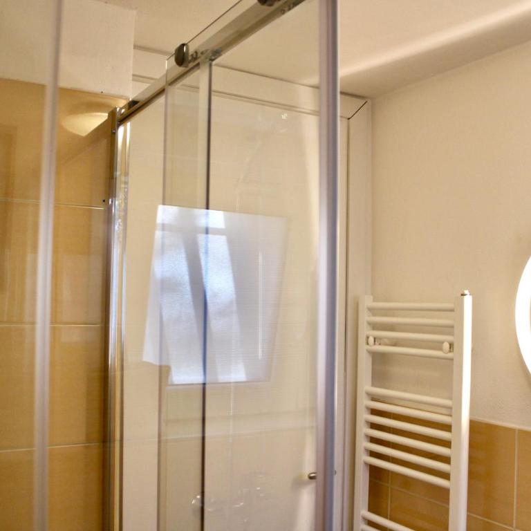 The Green Gate - Airport Guest House - Camera Singola con Bagno Privato - 12
