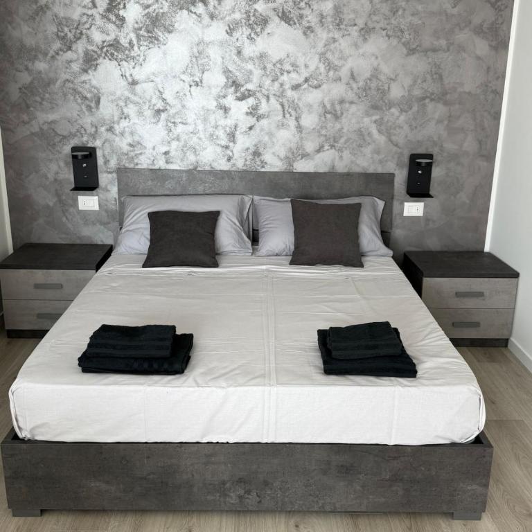 Hidden Style Urban Loft Near Venice - One-Bedroom Apartment - 6