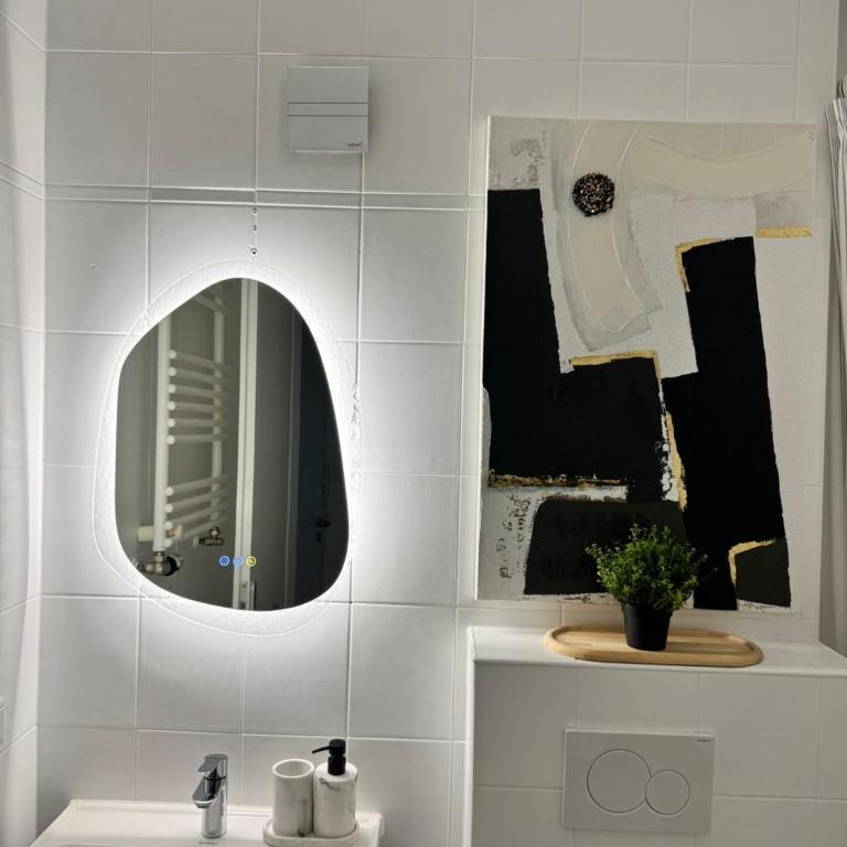 Modern City Apartment 1 - One-Bedroom Apartment - 20