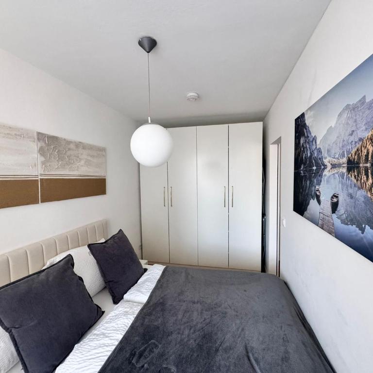 Modern City Apartment 1 - One-Bedroom Apartment - 23