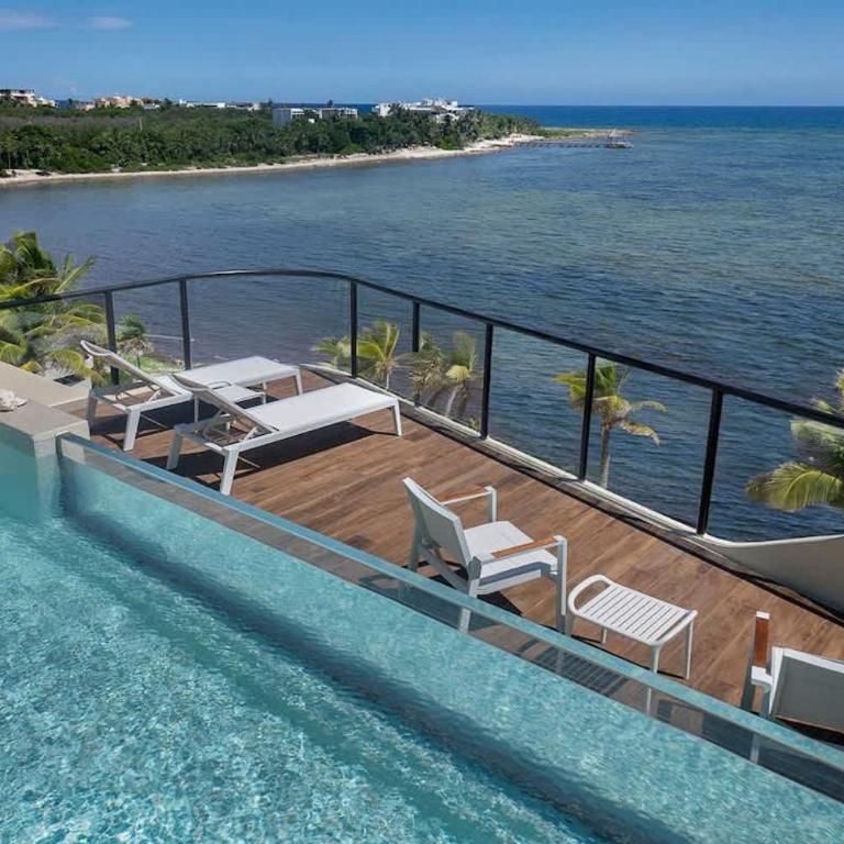 Beachfront 2BR Condo, Private Pool & Tankah Bay - Apartamento - 1