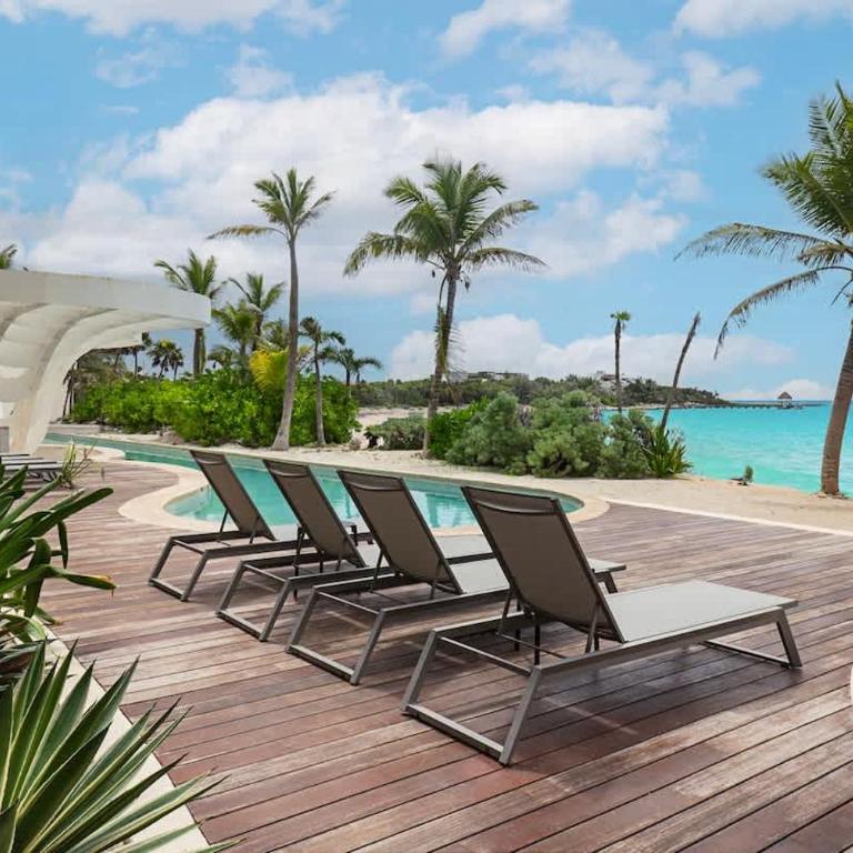 Beachfront 2BR Condo, Private Pool & Tankah Bay - Apartamento - 3