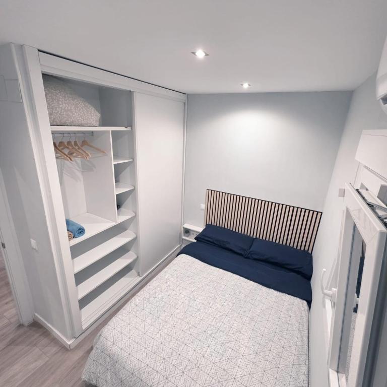 Habitación privada con baño compartido en Madrid - Double Room with Shared Bathroom - 1