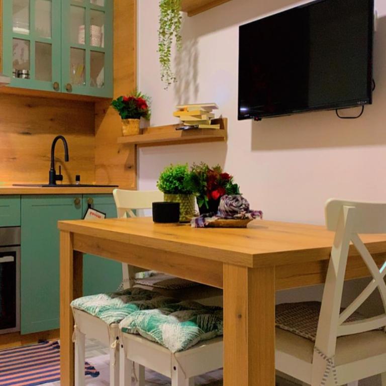 Clementine - One-Bedroom Apartment - 1