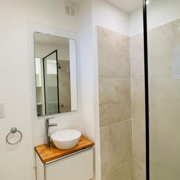 Dpto 2 amb Reciclado - Corrientes y Belgrano - One-Bedroom Apartment - 11