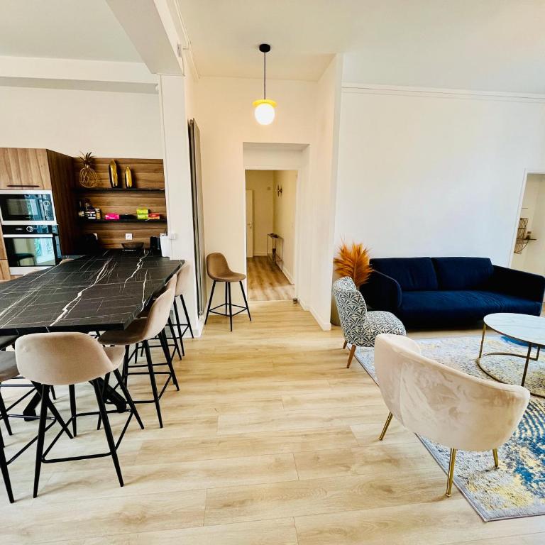 Inédit : appartements grandes capacités sur les quais de Blois - 23 pers - Apartment - 32