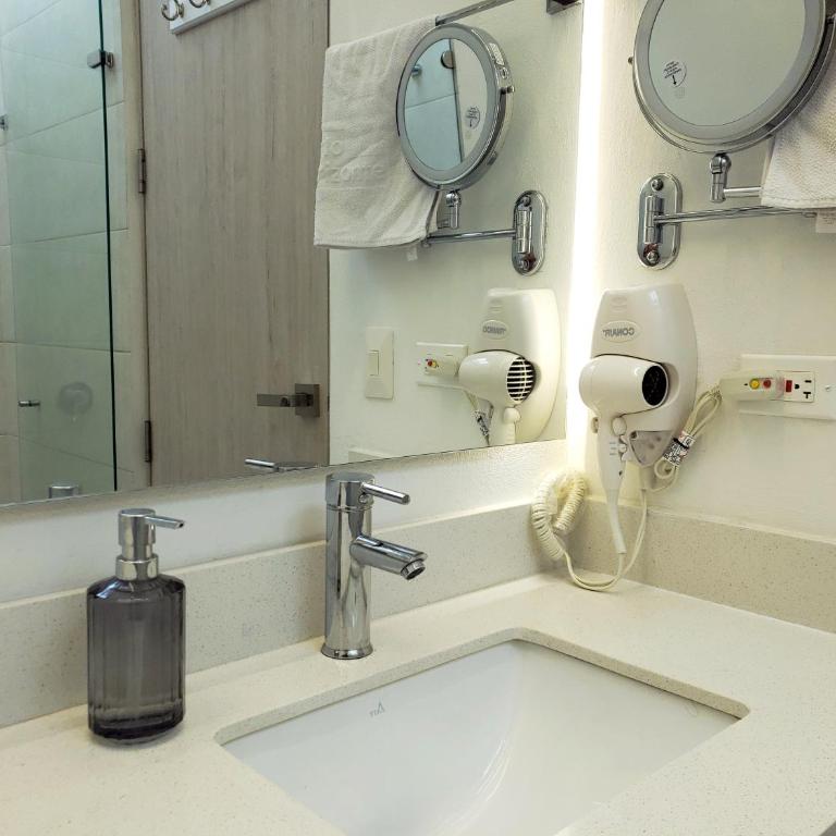 Suite Vista A Reserva y Mar Piso Alto En Bello Horizonte - One-Bedroom Apartment - 31