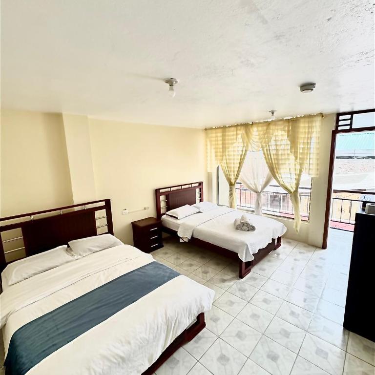 Hostal Copacabanna - Double Room with Balcony - 2