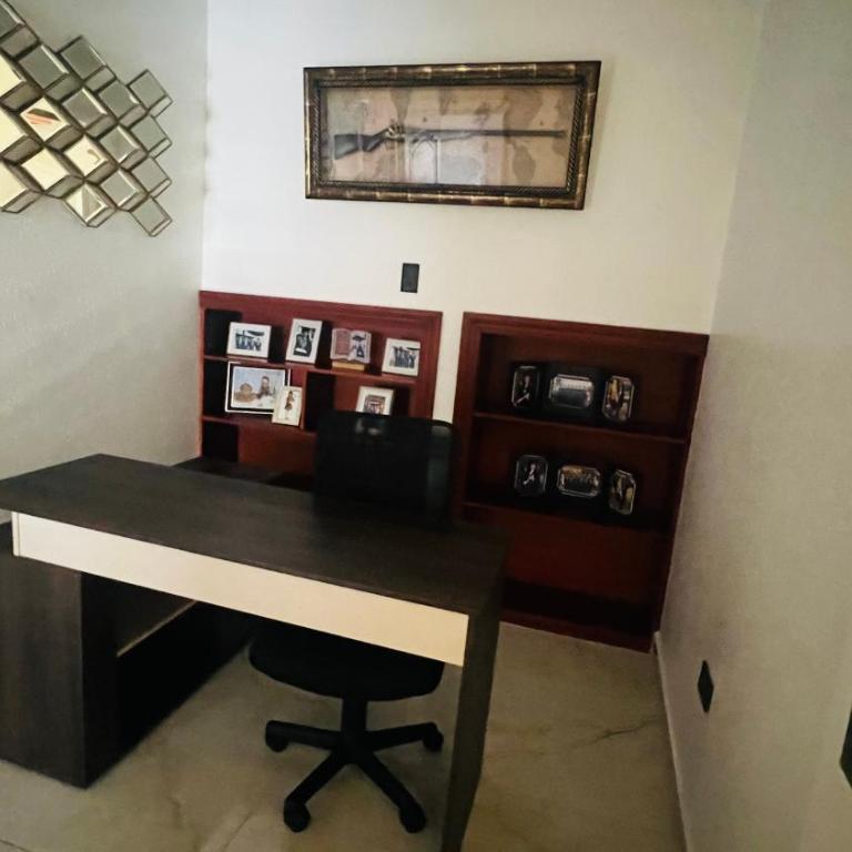 Casa Vacacional con piscina - Casa de 5 dormitorios - 29