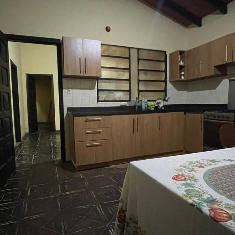 Alojamiento a pasos de Asunción - Two-Bedroom House - 1