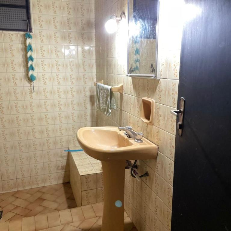 Alojamiento a pasos de Asunción - Two-Bedroom House - 5