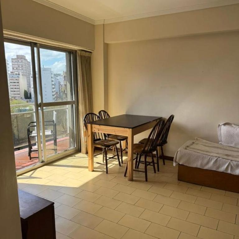 Dpto dos ambientes centro - Apartamento de 1 dormitorio - 1