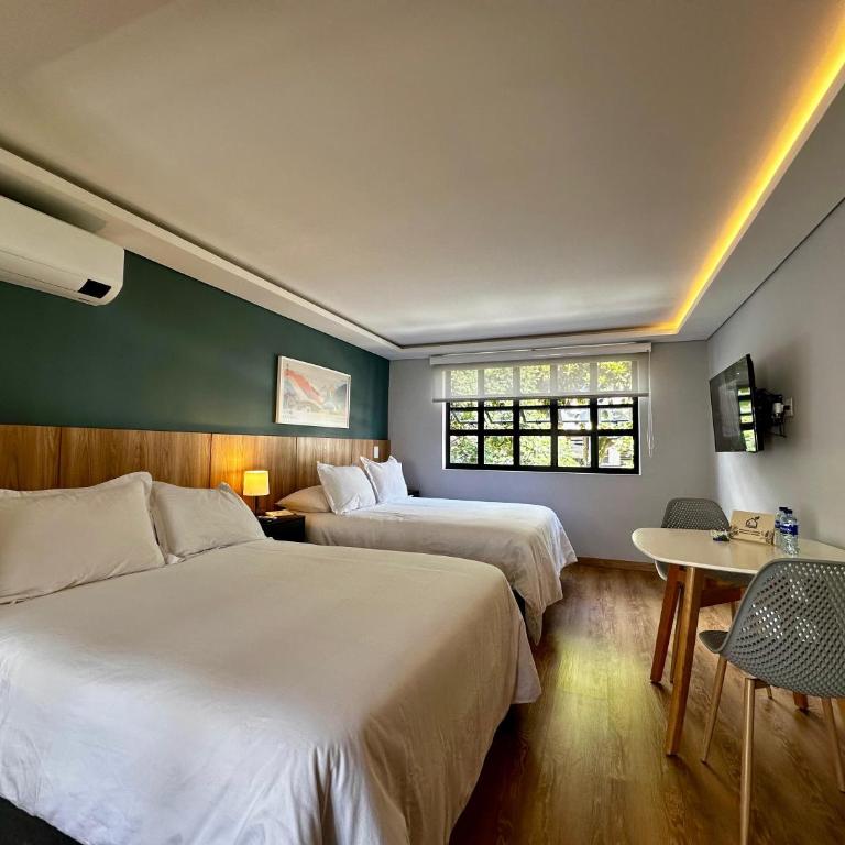 Ecohousing - Habitación Doble Deluxe - 2 camas dobles - 4