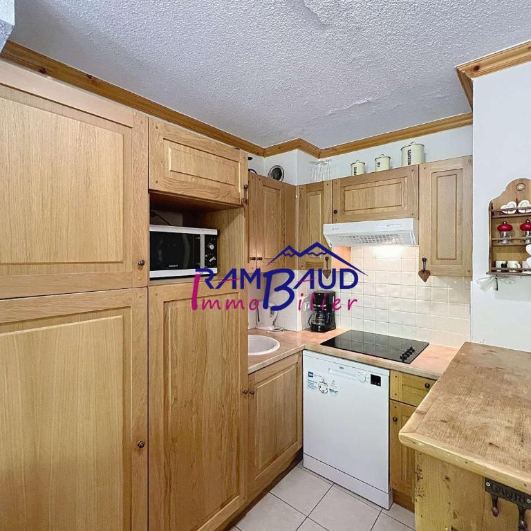 Appartement 5 pièces - 7 couchages - Proche piste - Parking inclus - FR-1-854-58 - Appartamento - 2
