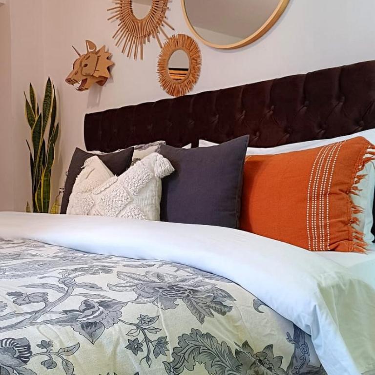 Cusco Kintu House - Habitación con cama extragrande. - 5