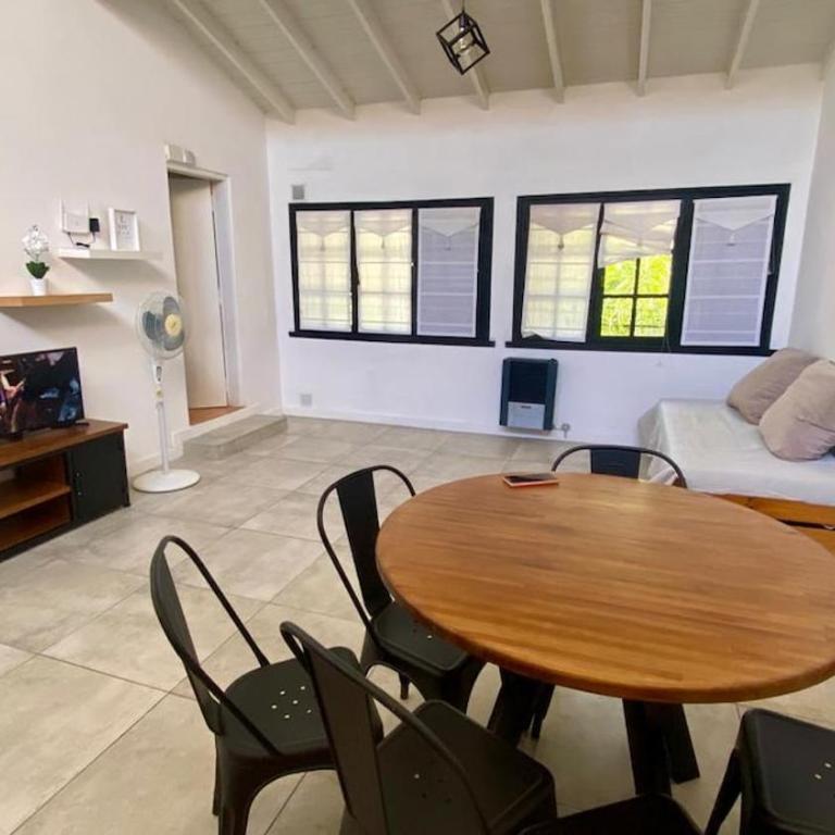 San Martin - Grandes y modernos ambientes con cochera para 6 huespedes - One-Bedroom Apartment - 8