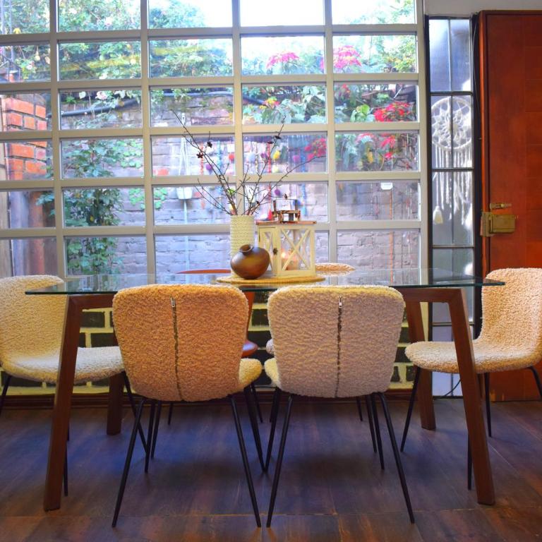 Cusco Kintu House - Habitación con cama extragrande. - 7