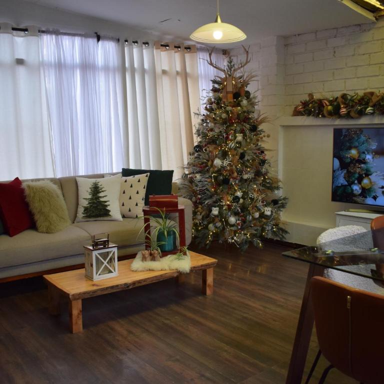 Cusco Kintu House - Habitación con cama extragrande. - 8