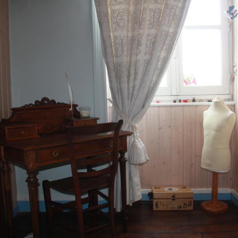 La Maison bleue - Chambre Simple de Luxe avec Salle de Bains Privative - 16