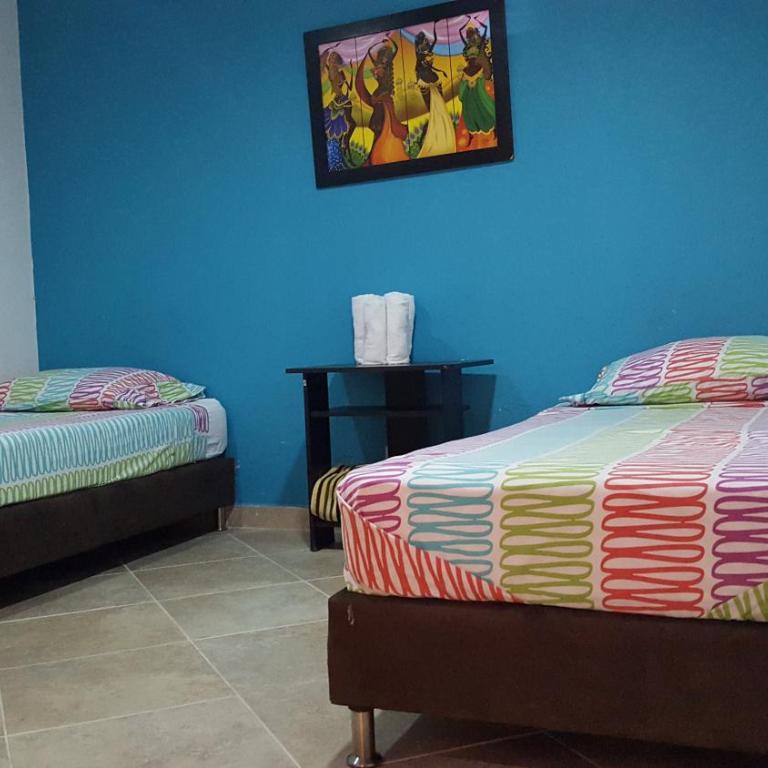 Hostal El Hangar - Twin Room - 5