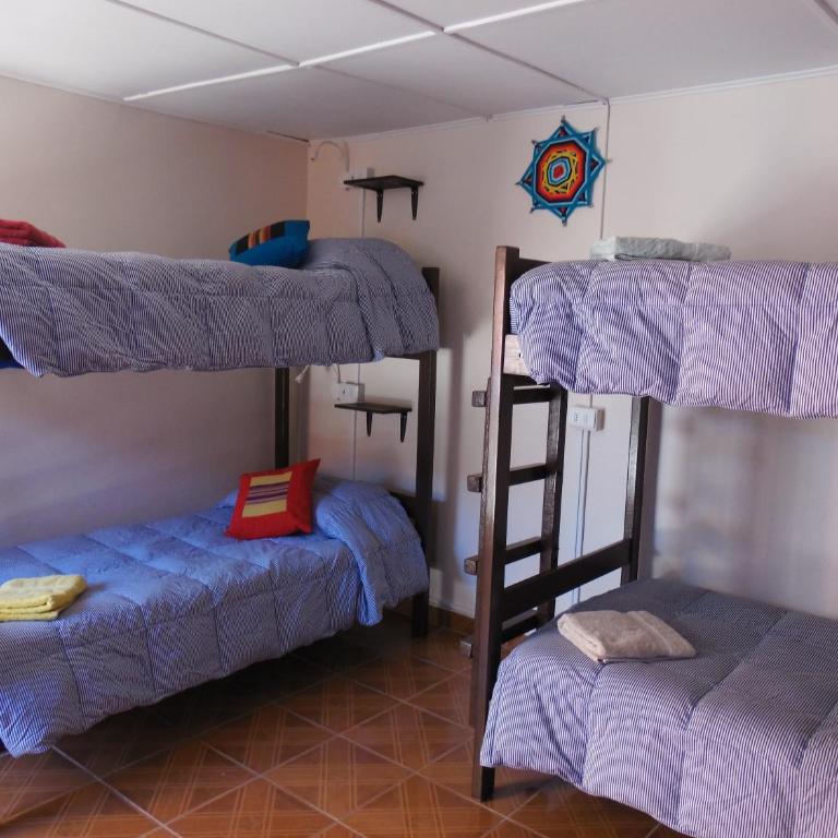 Hostal Campo Base - Cama en habitación compartida mixta de 4 camas - 2