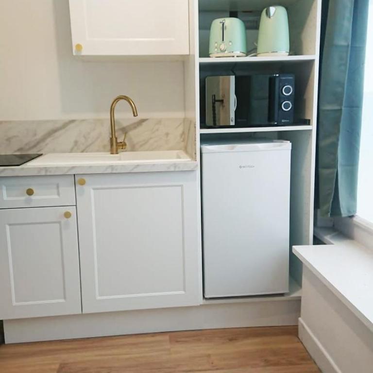 Charmant petit logement avec spa et sauna communs à 2 pas de la place Dalton - One-Bedroom Apartment - 1