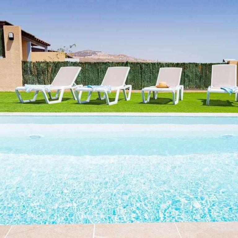 VILLA SUNRISE- A RESTFUL GETAWAY - Three-Bedroom Villa - 27