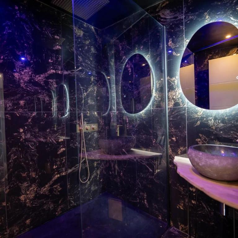 Auberge Restaurant du Virage - Suite avec Baignoire Spa - 8