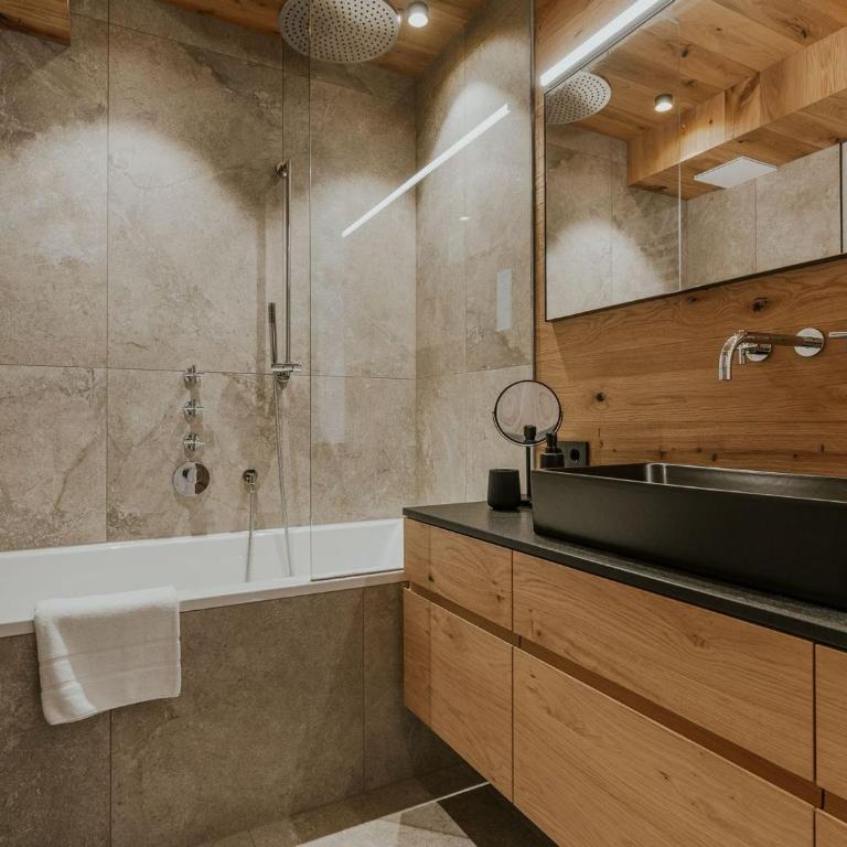 Almrausch Lech Apartments - Apartment mit 3 Schlafzimmern und Bergblick - 7