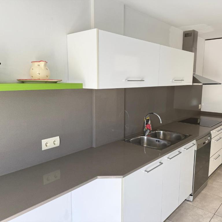 Agi Riera Ginjolers - Apartamento de 2 dormitorios (4 adultos) - 19