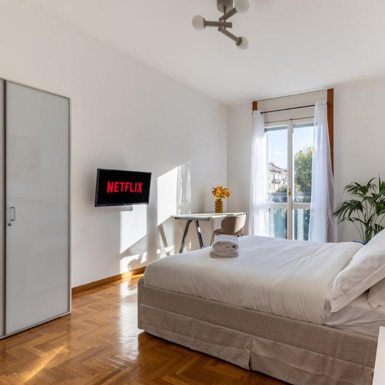 Duomo 7 min - 3 Bedrooms, Terrace & Parking - Appartamento con 3 Camere da Letto - 21